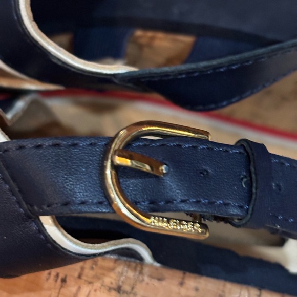 TOMMY HILFIGER PLATFORM RED WHITE & NAVY PREPPY WEDGE CASUAL DRESSY SANDALS SZ 9 - Picture 12 of 12